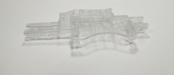 注入によって形成される部品のプラスチック注入型HRC 32を切り分けるレーザー
