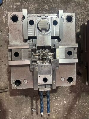 S136H 718H 2343アルミニウム ダイ カストのダイスによって曇らされる熱処理