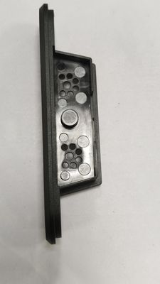 表面が滑らかである単体または多孔型注射型部品