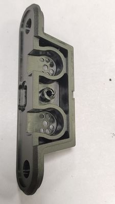 表面が滑らかである単体または多孔型注射型部品
