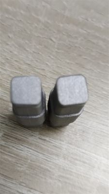 鋳造 パーソナライズされたプラスチック自動車部品 0.05mm 許容度 磨き表面処理